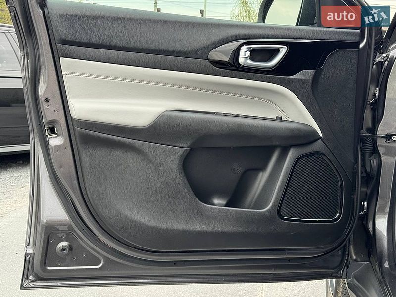 Внедорожник / Кроссовер Jeep Compass 2023 в Ровно