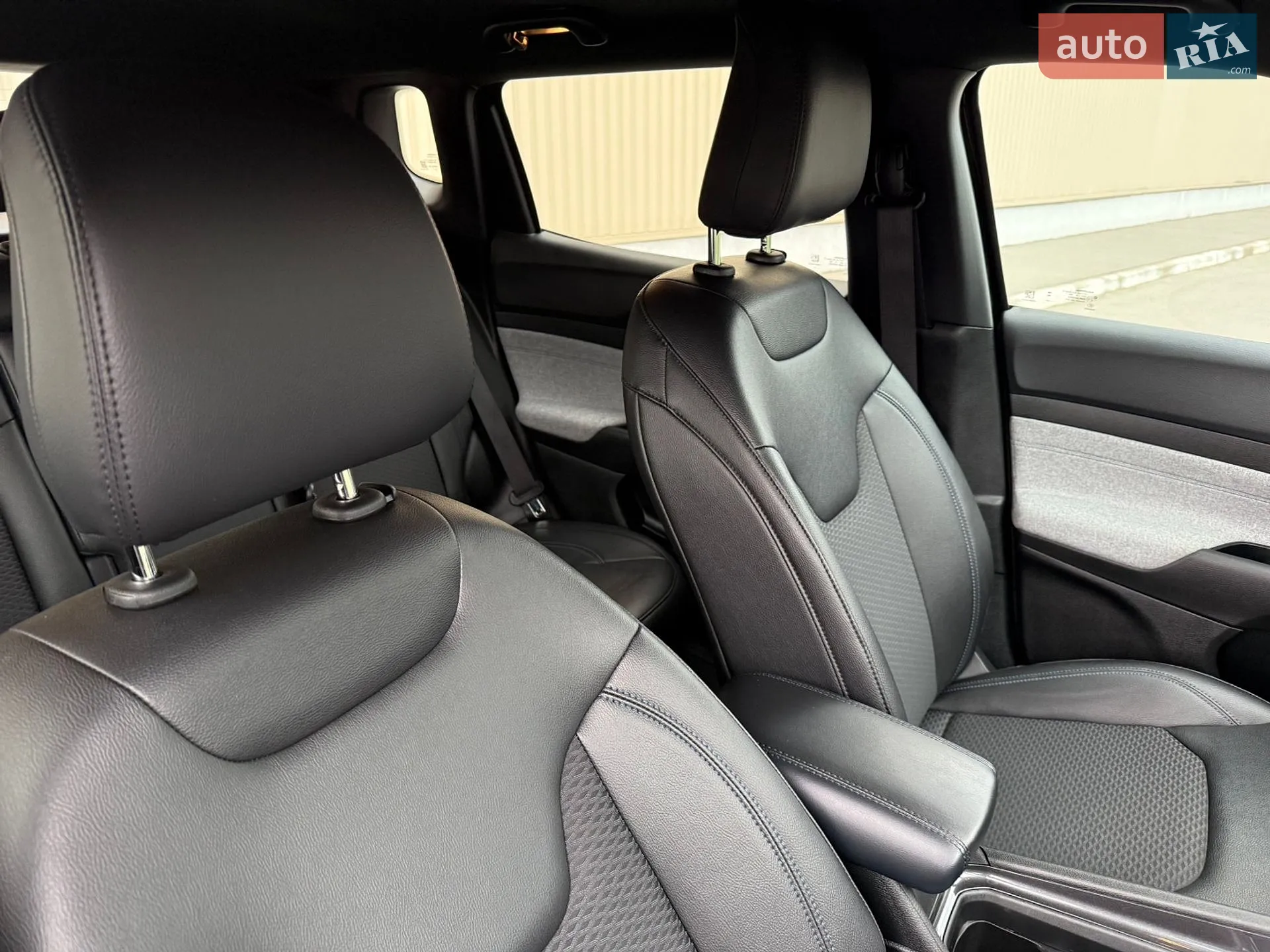 2024 Jeep Compass - мініатюра 32