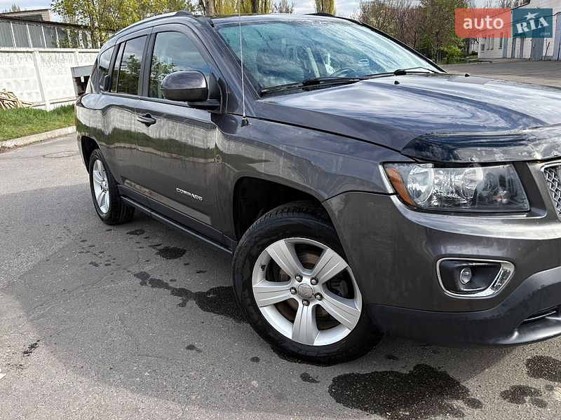 Внедорожник / Кроссовер Jeep Compass 2015 в Киеве