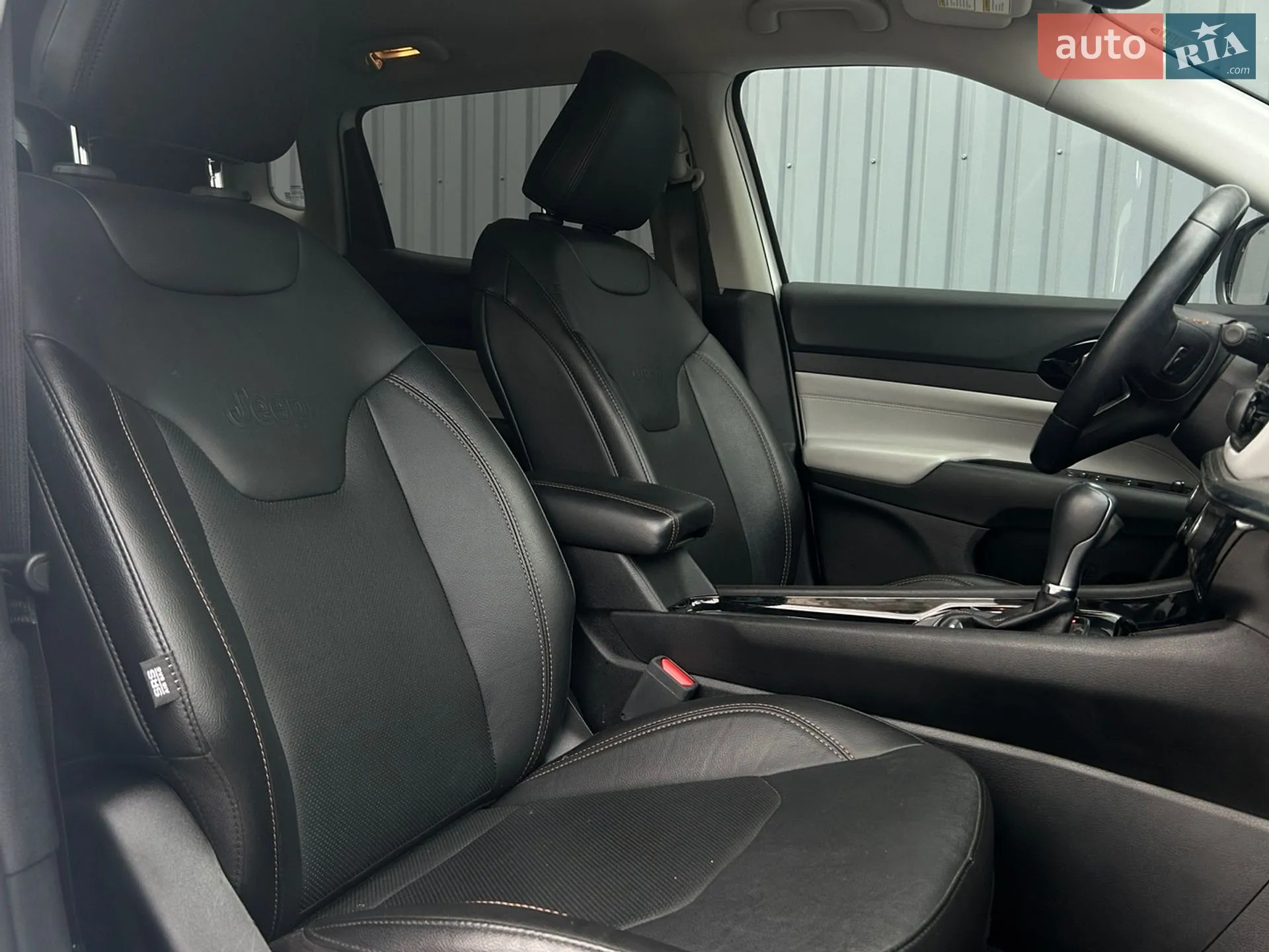 2021 Jeep Compass - мініатюра 12