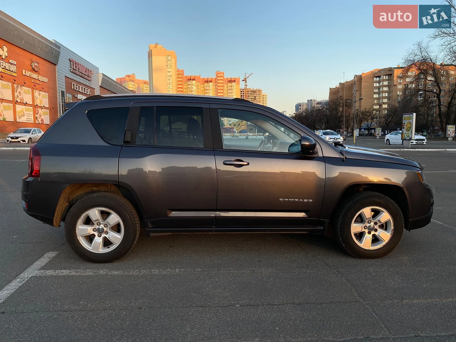 2016 Jeep Compass - мініатюра 5