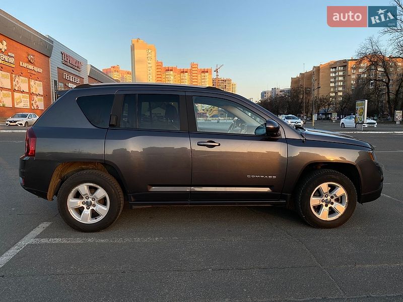 Внедорожник / Кроссовер Jeep Compass 2016 в Броварах