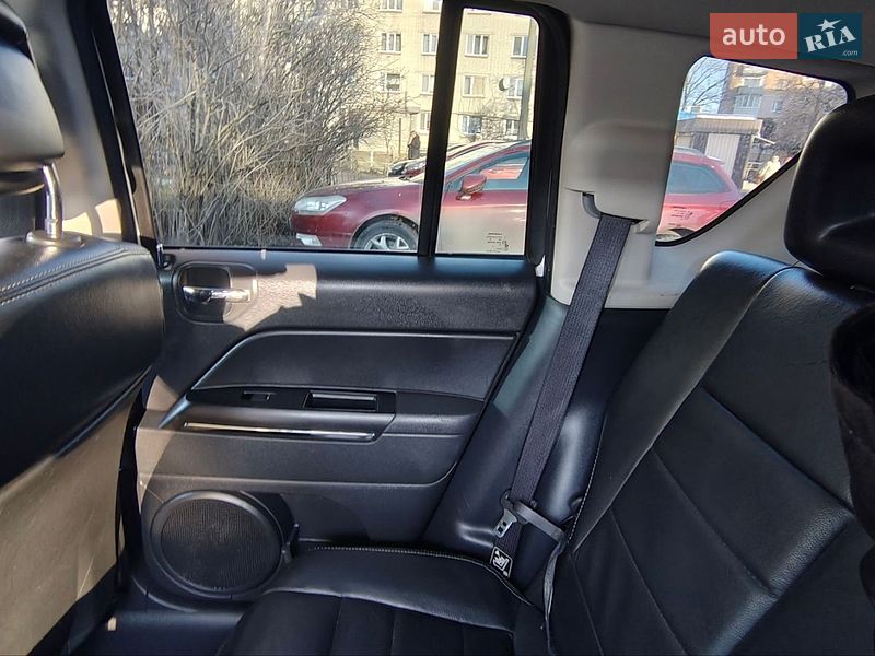 Внедорожник / Кроссовер Jeep Compass 2012 в Нежине