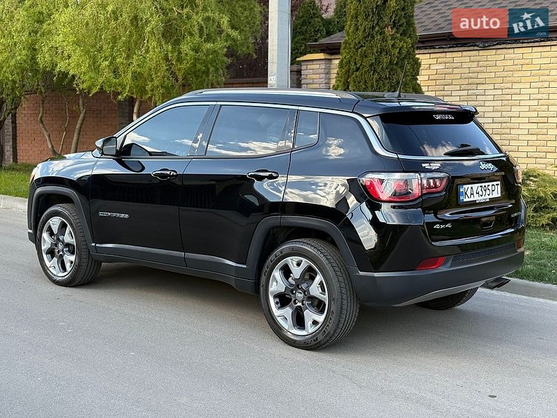 Внедорожник / Кроссовер Jeep Compass 2017 в Киеве