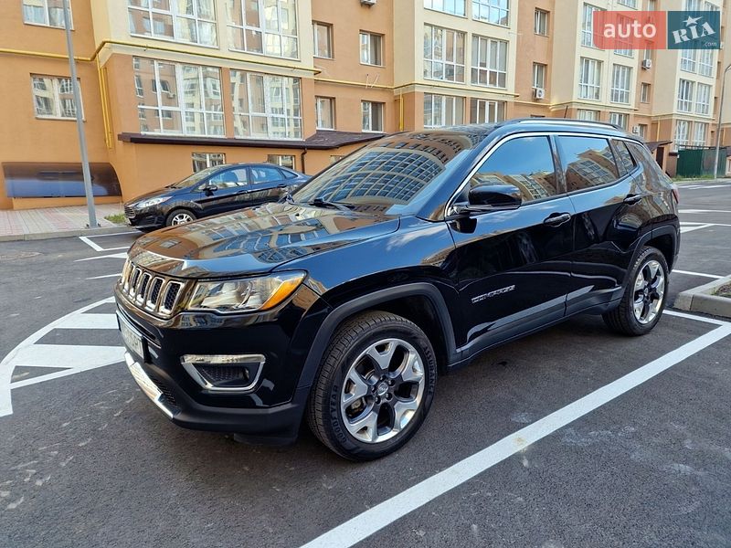 Внедорожник / Кроссовер Jeep Compass 2017 в Киеве