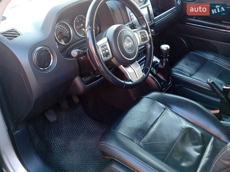 Внедорожник / Кроссовер Jeep Compass 2011 в Козельщине