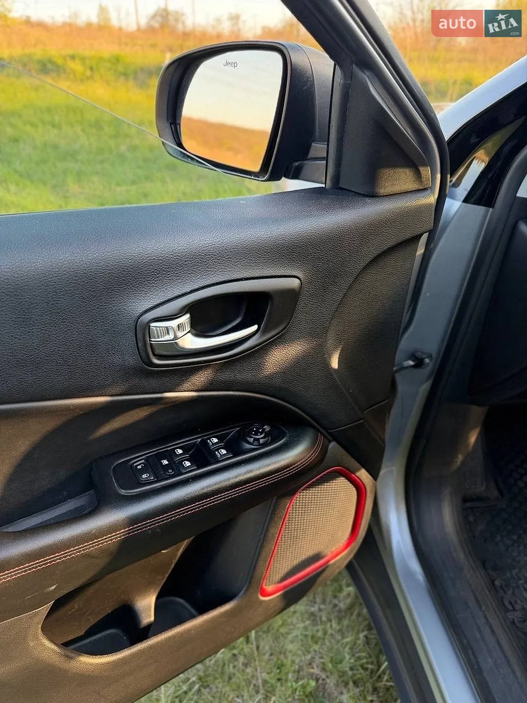 2020 Jeep Compass - мініатюра 11