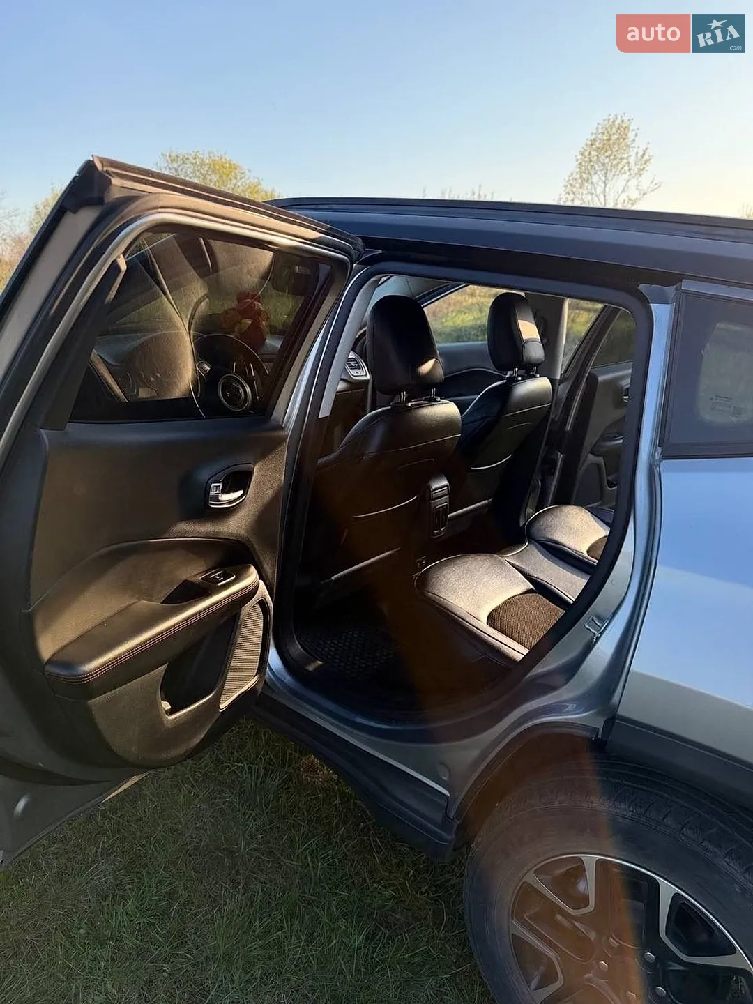 2020 Jeep Compass - мініатюра 28