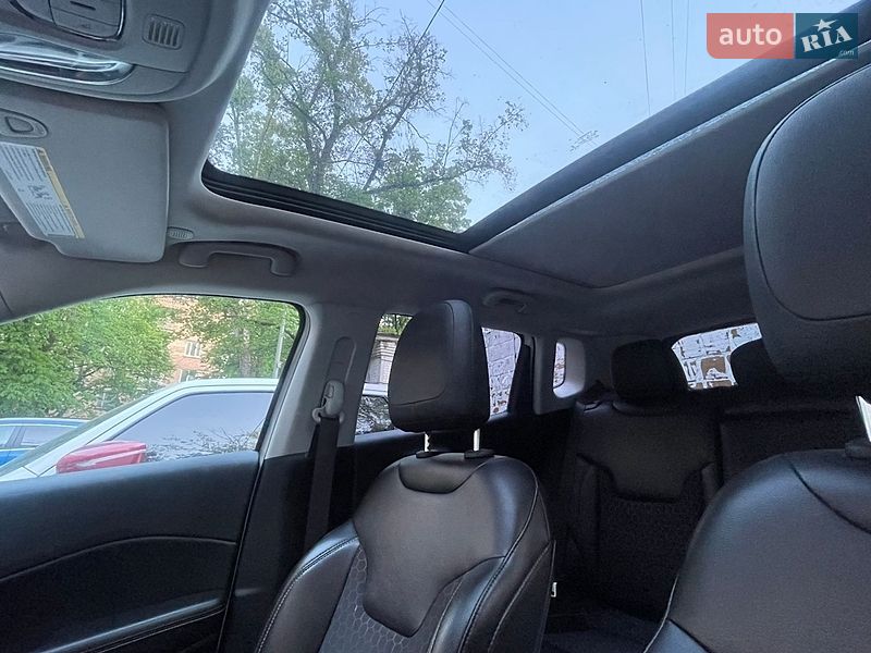 Внедорожник / Кроссовер Jeep Compass 2020 в Киеве