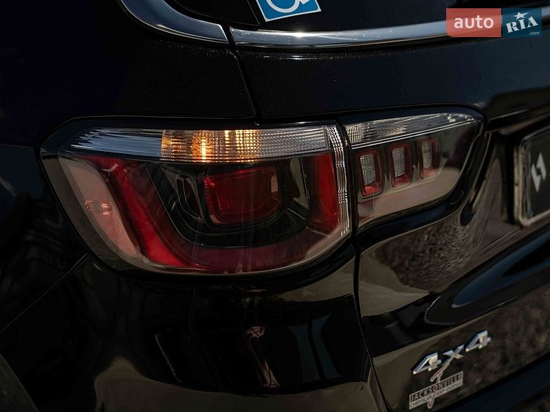 Позашляховик / Кросовер Jeep Compass 2019 в Чернівцях
