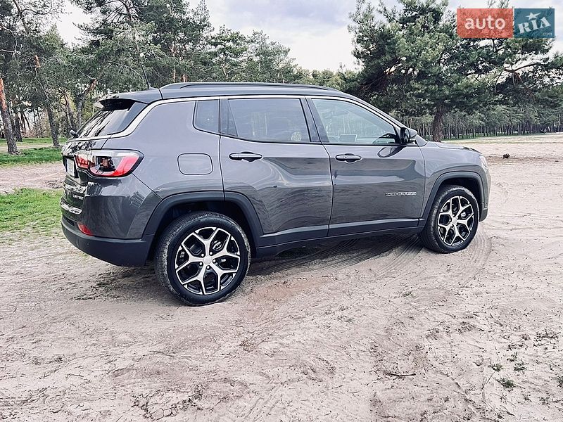 Позашляховик / Кросовер Jeep Compass 2024 в Черкасах