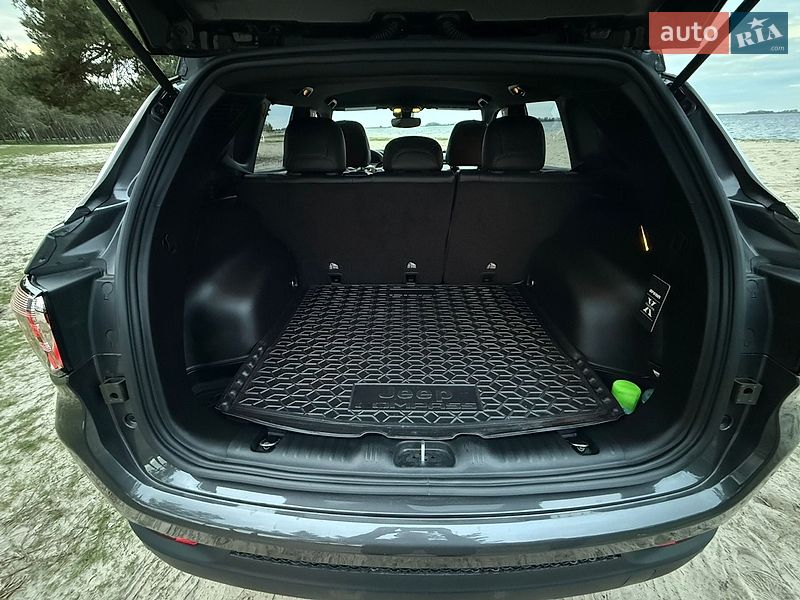 Позашляховик / Кросовер Jeep Compass 2024 в Черкасах