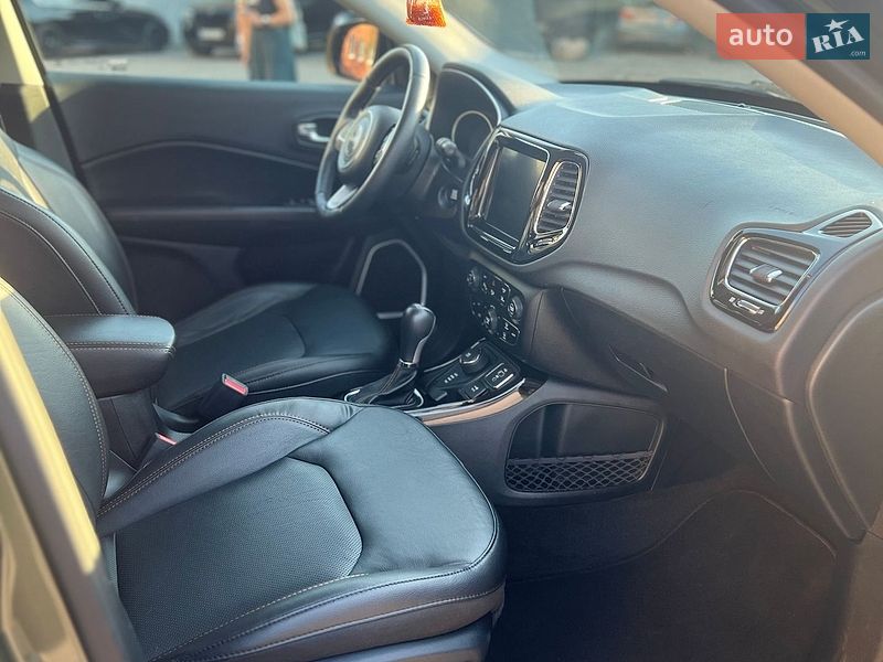 Внедорожник / Кроссовер Jeep Compass 2017 в Харькове