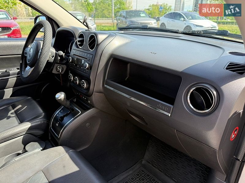 Позашляховик / Кросовер Jeep Compass 2011 в Києві