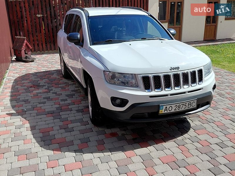 Внедорожник / Кроссовер Jeep Compass 2012 в Тячеве