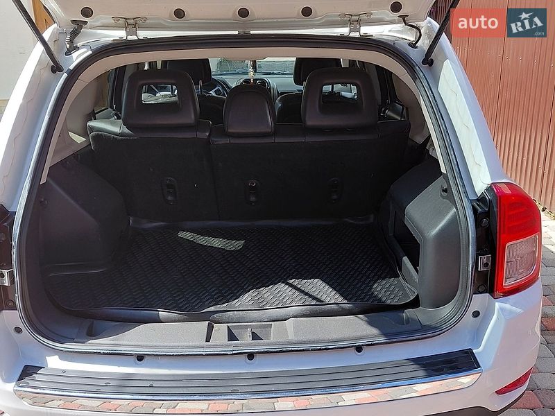 Внедорожник / Кроссовер Jeep Compass 2012 в Тячеве