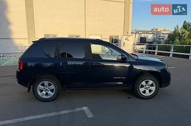 Внедорожник / Кроссовер Jeep Compass 2016 в Киеве
