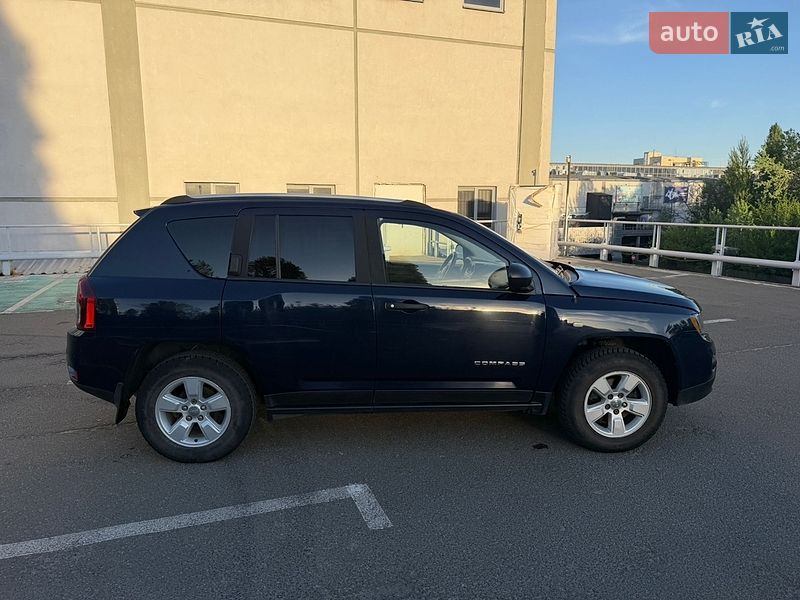 Внедорожник / Кроссовер Jeep Compass 2016 в Киеве