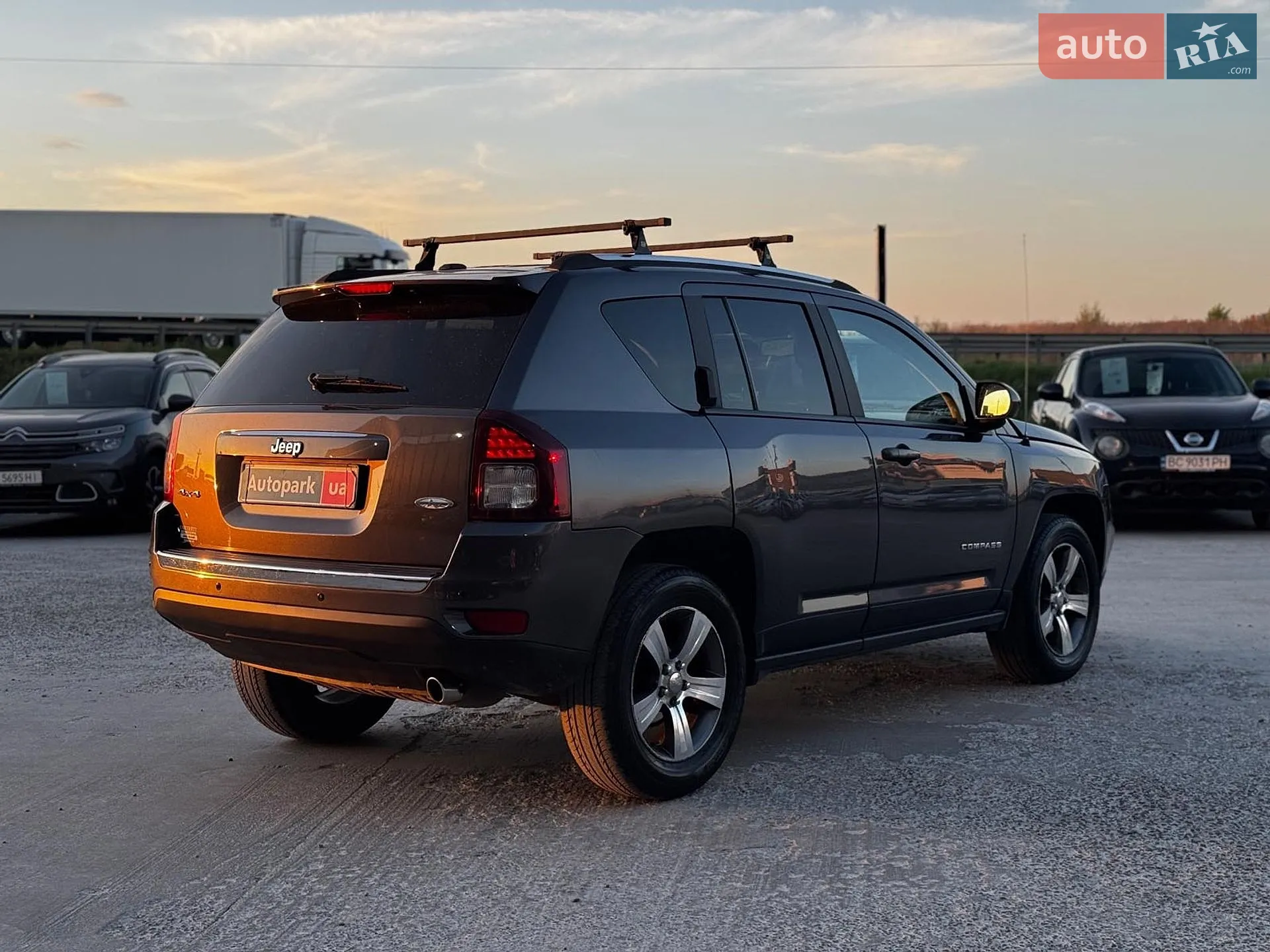 2016 Jeep Compass - мініатюра 11