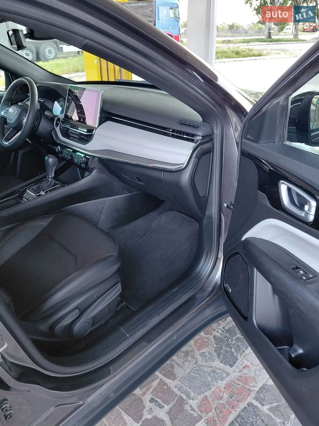 2023 Jeep Compass - мініатюра 18