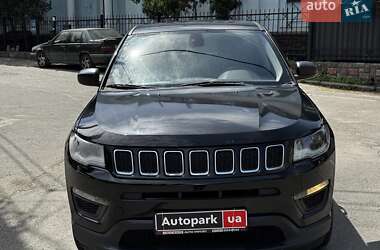 Внедорожник / Кроссовер Jeep Compass 2017 в Киеве