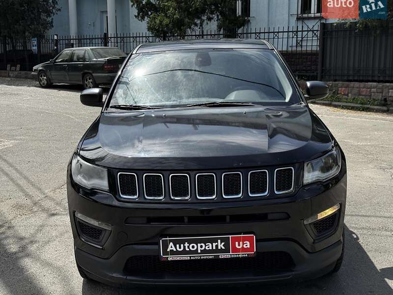 Внедорожник / Кроссовер Jeep Compass 2017 в Киеве