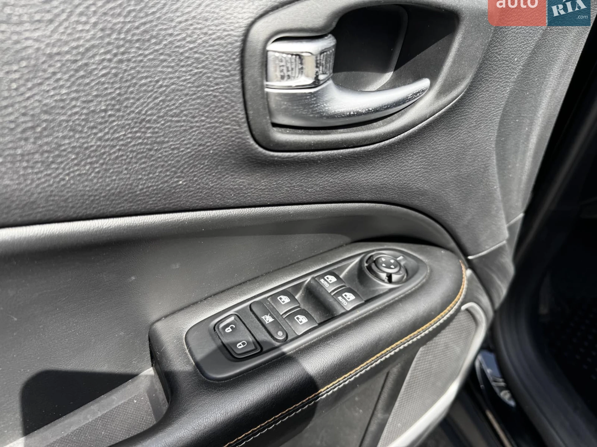 2017 Jeep Compass - мініатюра 24