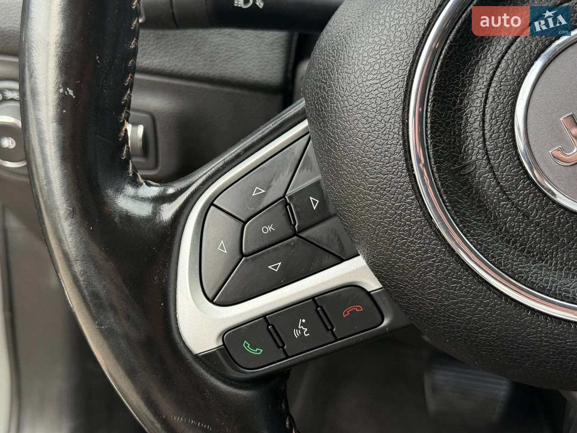 2020 Jeep Compass - мініатюра 28
