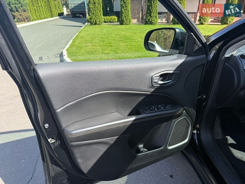 Позашляховик / Кросовер Jeep Compass 2019 в Києві