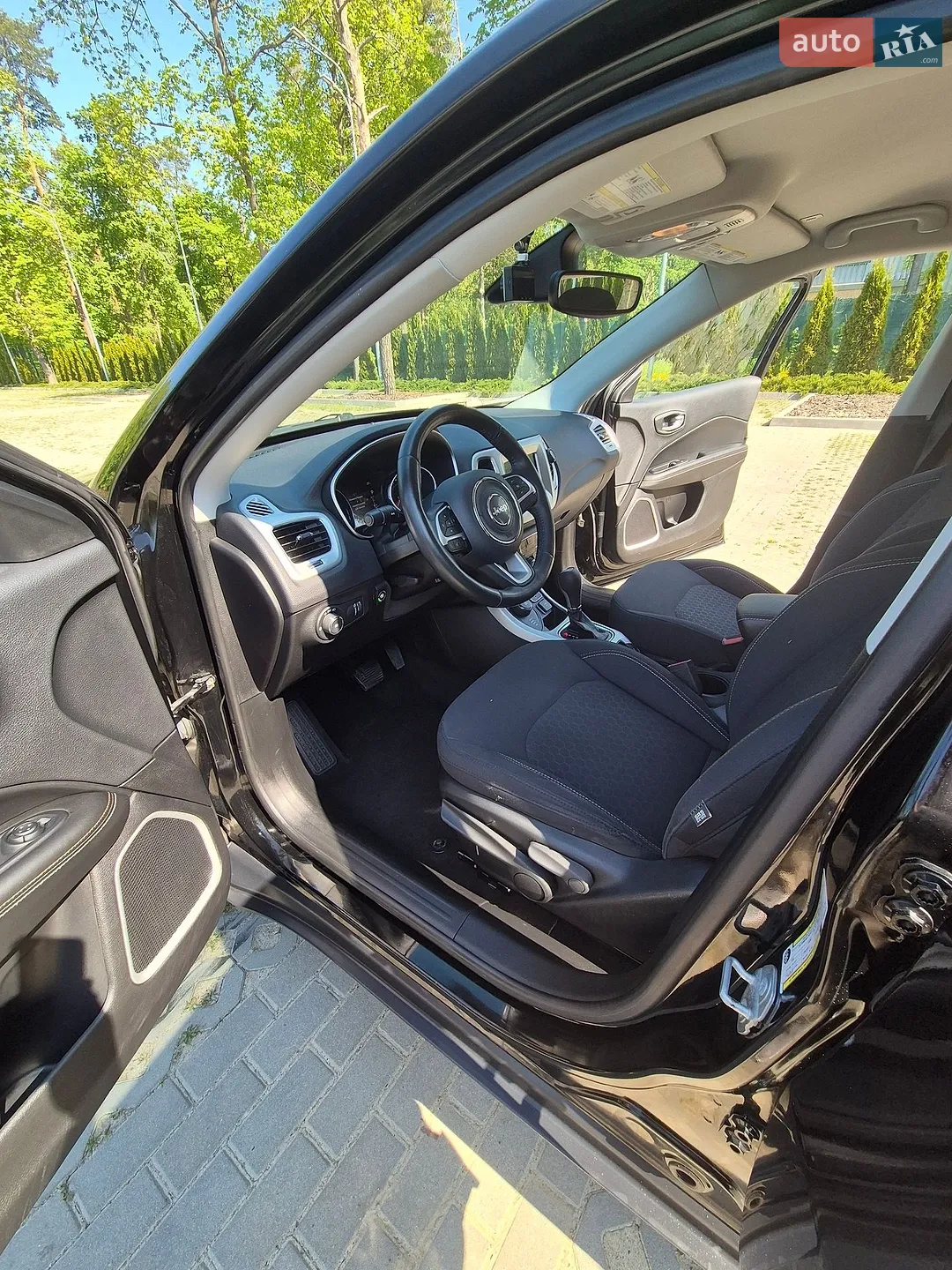 2019 Jeep Compass - мініатюра 2