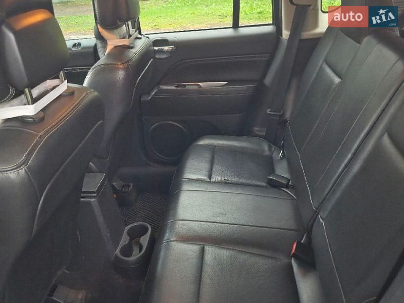 Внедорожник / Кроссовер Jeep Compass 2013 в Новгород-Северском