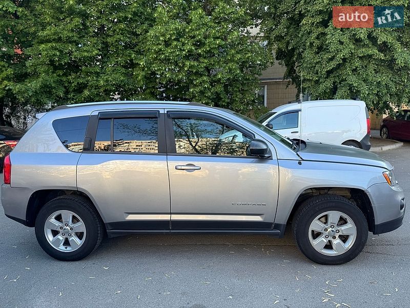 Внедорожник / Кроссовер Jeep Compass 2014 в Киеве