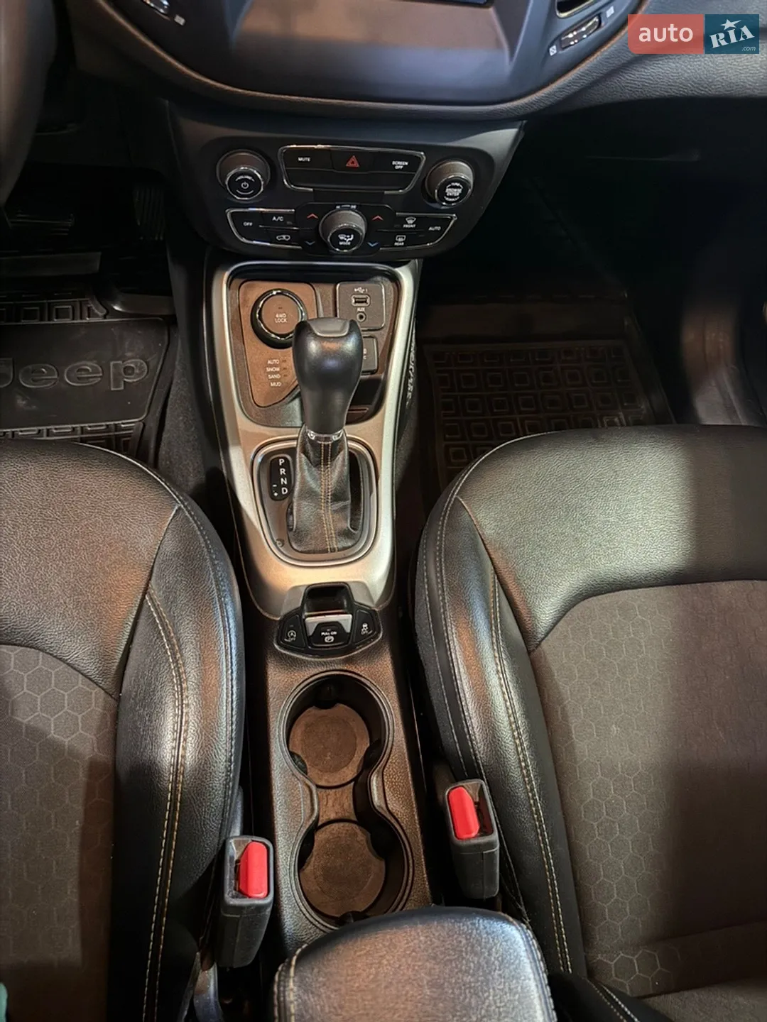 2018 Jeep Compass - мініатюра 38