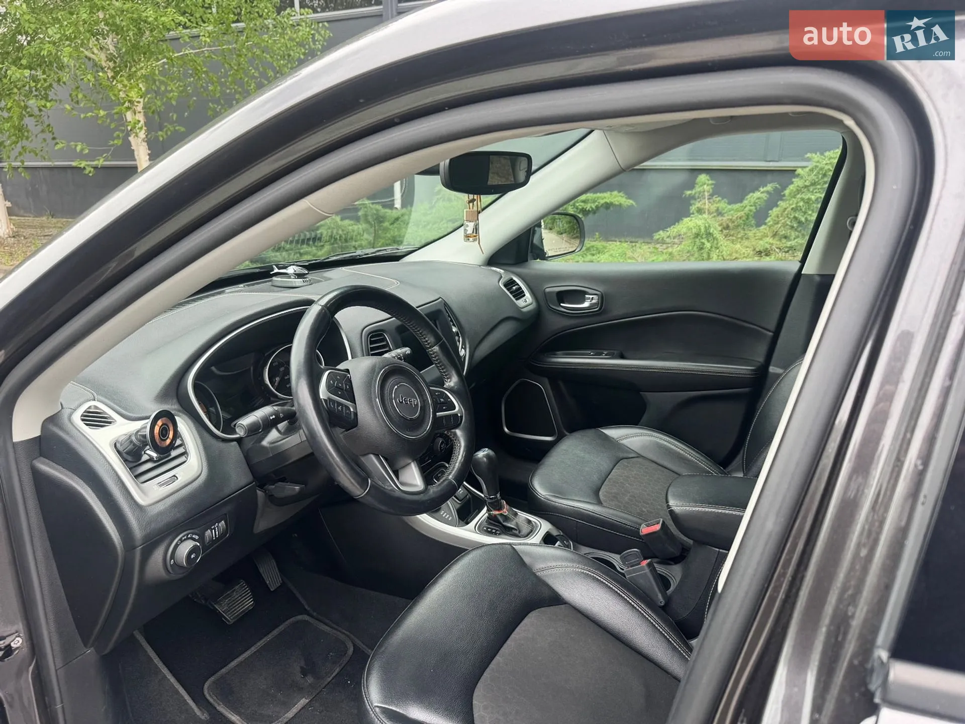 2020 Jeep Compass - мініатюра 9