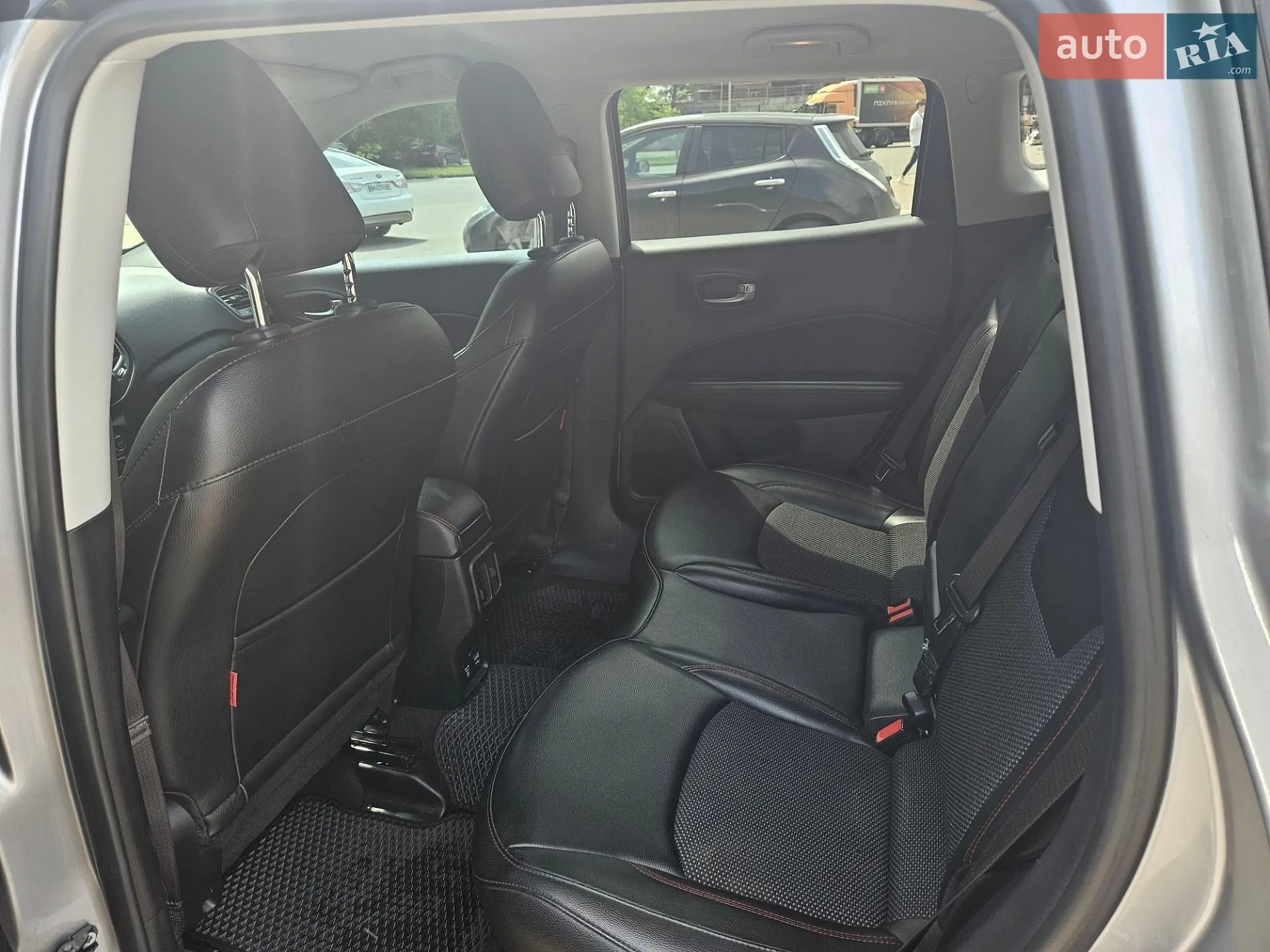 2020 Jeep Compass - мініатюра 25