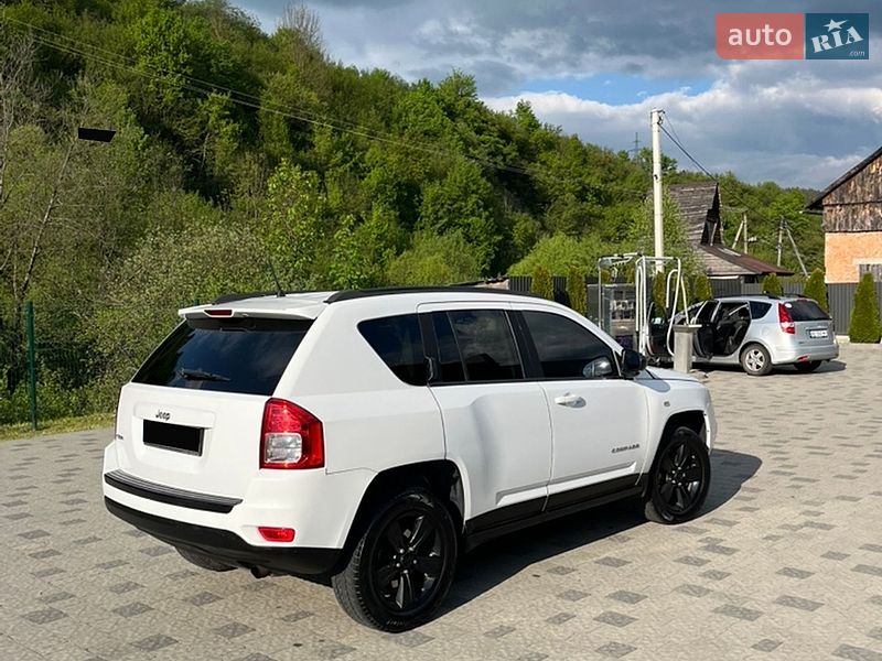 Позашляховик / Кросовер Jeep Compass 2012 в Воловцю фото 8 Позашляховик / Кросовер Jeep Compass 2012 в Воловцю