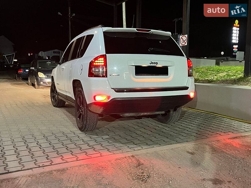Позашляховик / Кросовер Jeep Compass 2012 в Воловцю фото 9 Позашляховик / Кросовер Jeep Compass 2012 в Воловцю