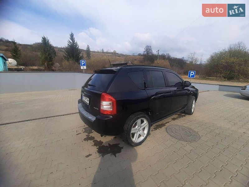 Внедорожник / Кроссовер Jeep Compass 2007 в Воловце