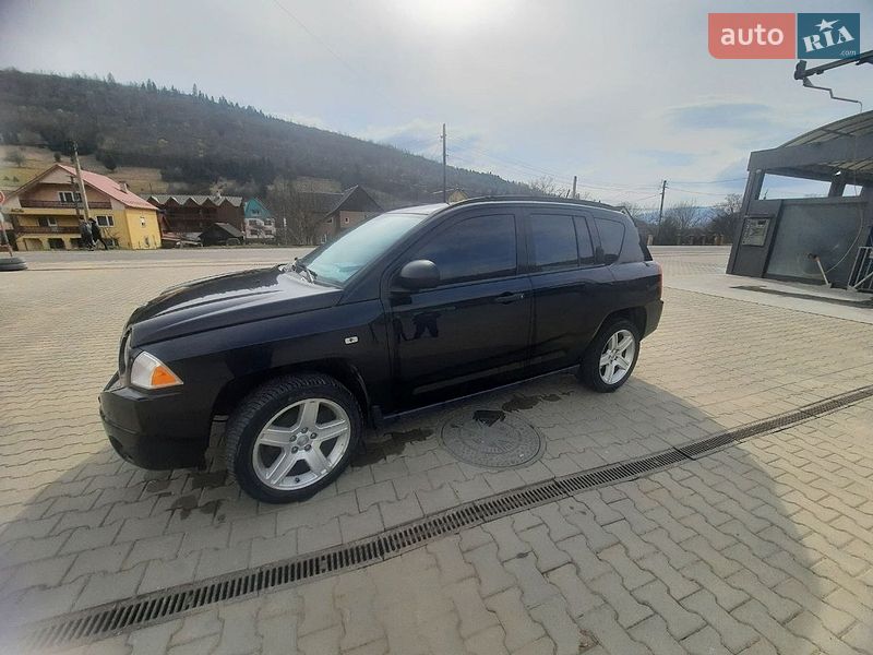 Внедорожник / Кроссовер Jeep Compass 2007 в Воловце