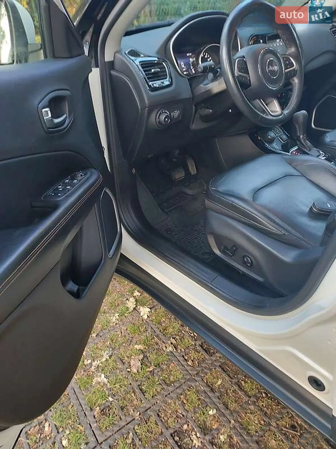 2018 Jeep Compass - мініатюра 12