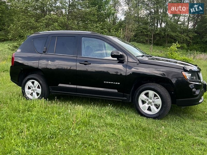 Внедорожник / Кроссовер Jeep Compass 2013 в Мироновке