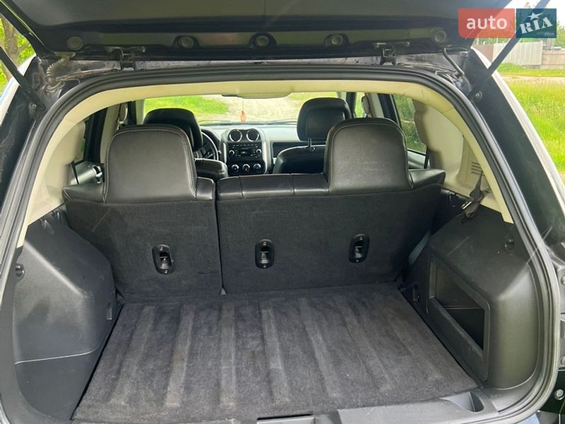 Внедорожник / Кроссовер Jeep Compass 2013 в Мироновке