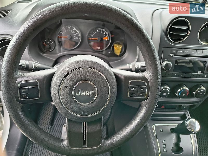 Внедорожник / Кроссовер Jeep Compass 2014 в Черкассах