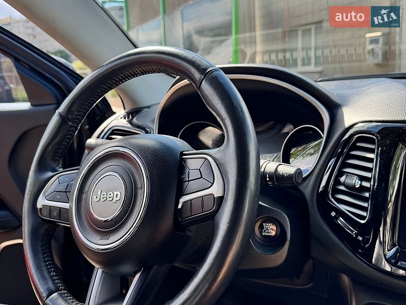 Внедорожник / Кроссовер Jeep Compass 2017 в Сумах