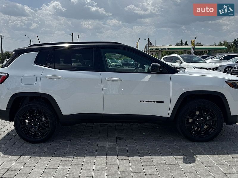 Позашляховик / Кросовер Jeep Compass 2023 в Івано-Франківську