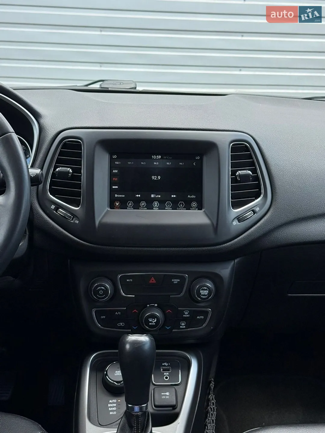 2019 Jeep Compass - мініатюра 16