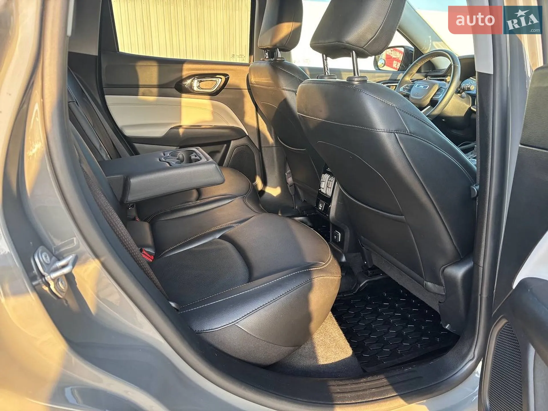 2022 Jeep Compass - мініатюра 18