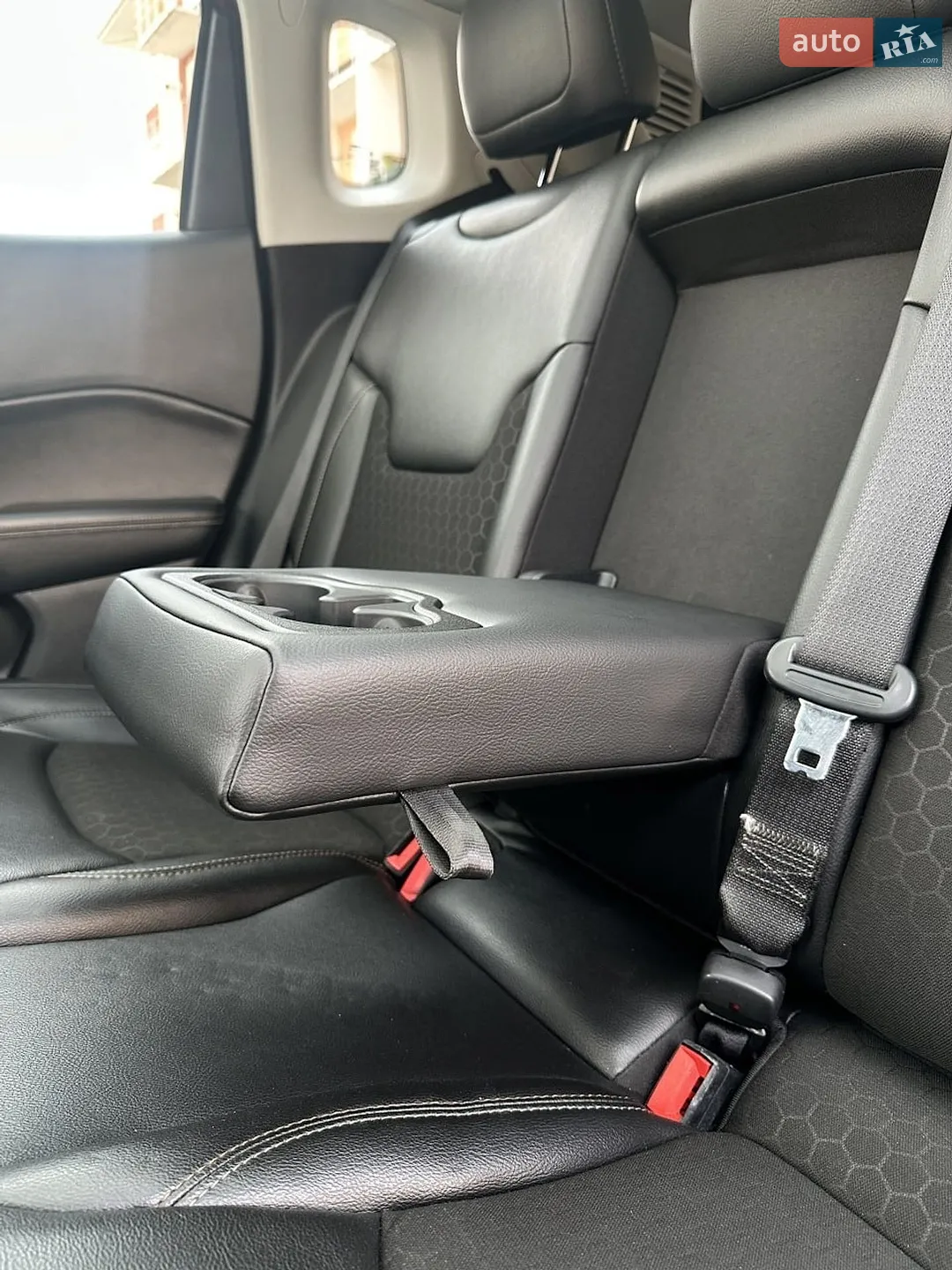 2020 Jeep Compass - мініатюра 18