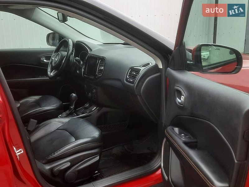 Внедорожник / Кроссовер Jeep Compass 2018 в Ровно