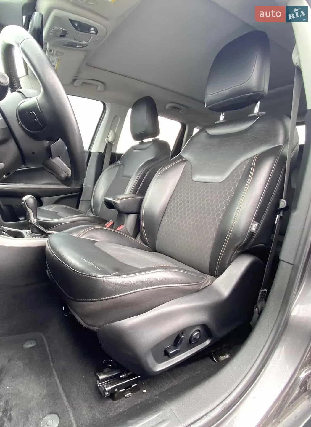 2018 Jeep Compass - мініатюра 13